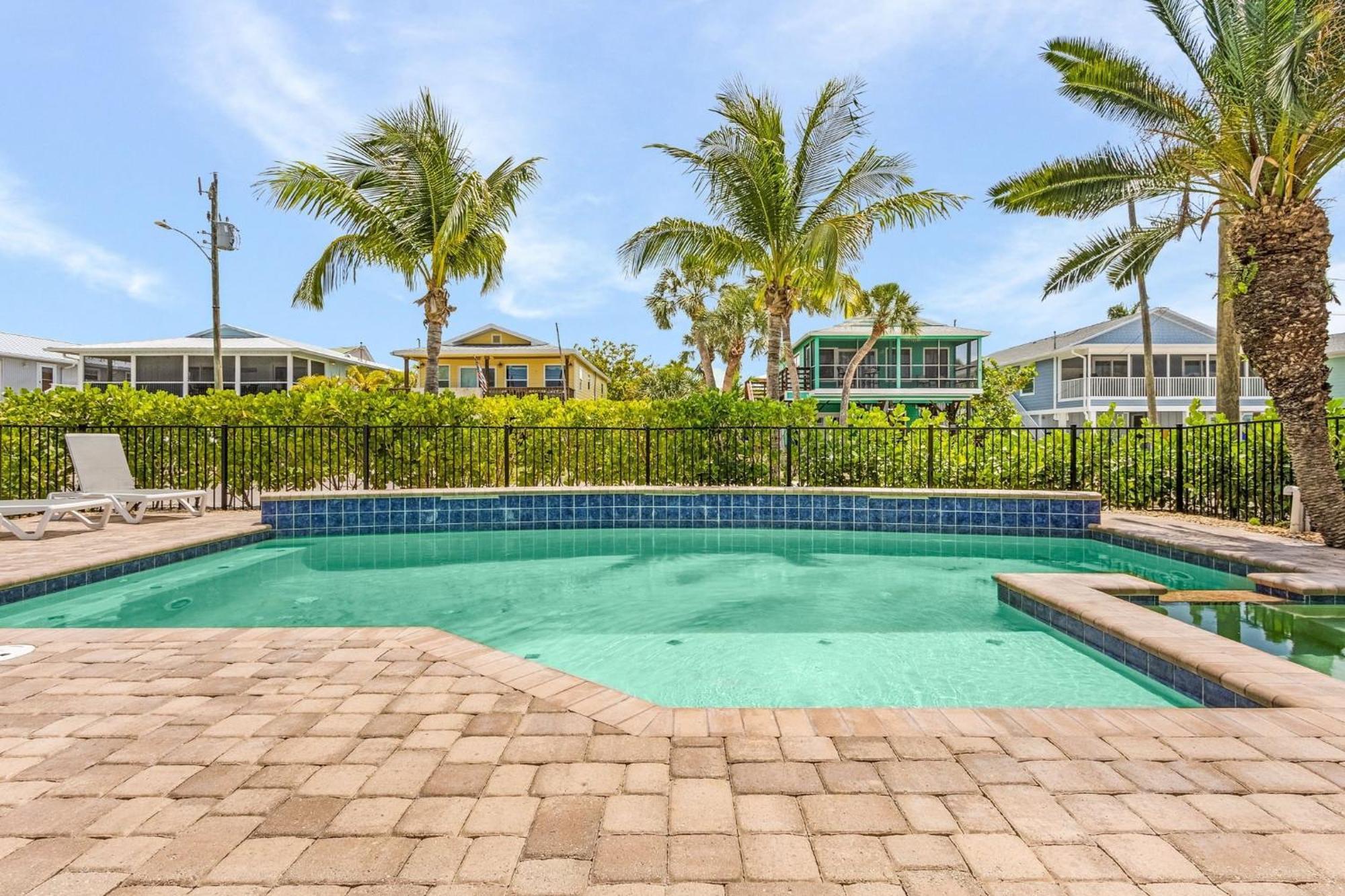 Shells N Sunshine! Getaway Destination Just Minutes From The White Sandy Beaches Of Fort Myers! Home Fort Myers Beach Exterior photo