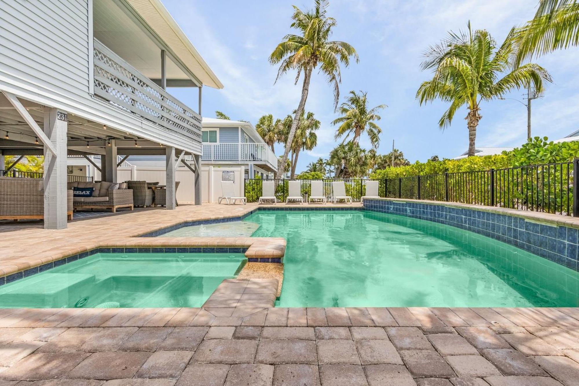 Shells N Sunshine! Getaway Destination Just Minutes From The White Sandy Beaches Of Fort Myers! Home Fort Myers Beach Exterior photo